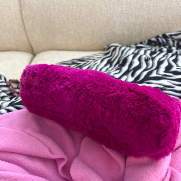 Chanel Fur Bag - Picture 4 of 5